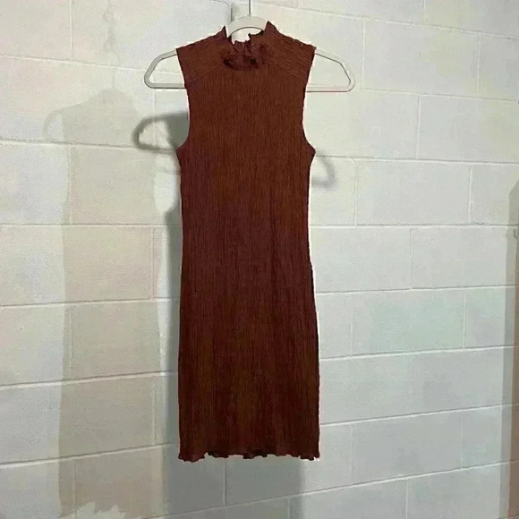 BAR III Women's Smocked Bodycon Dress SMALL Rosewood Mock Neck Cocktail‎ Party - Picture 6 of 13